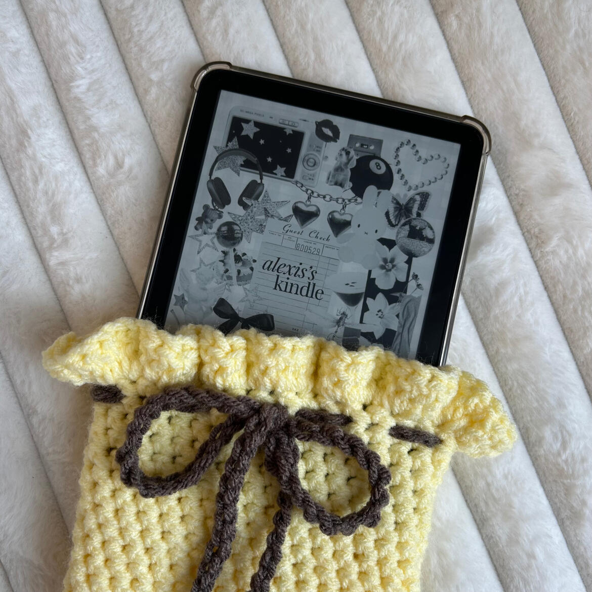 Crochet Sleeve + Custom Lockscreen